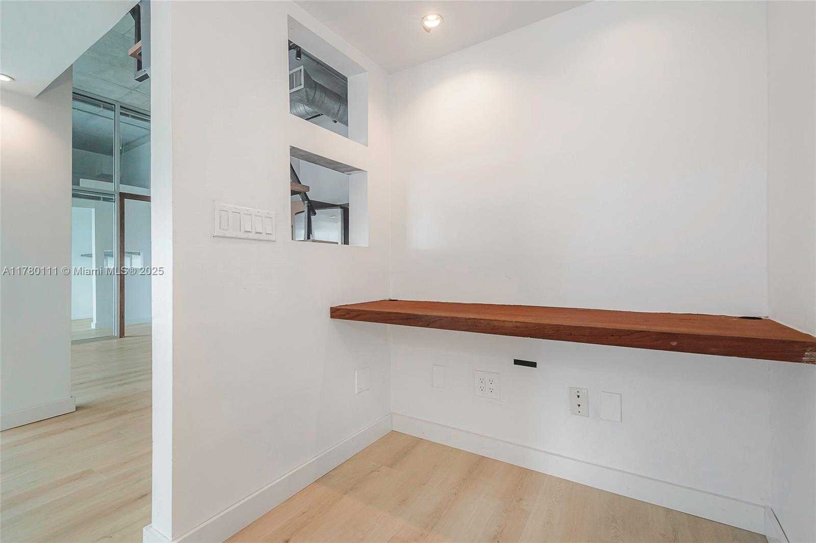 Small Image of 10 SOUTH WEST SOUTH RIVER DR #607, Miami Number 5