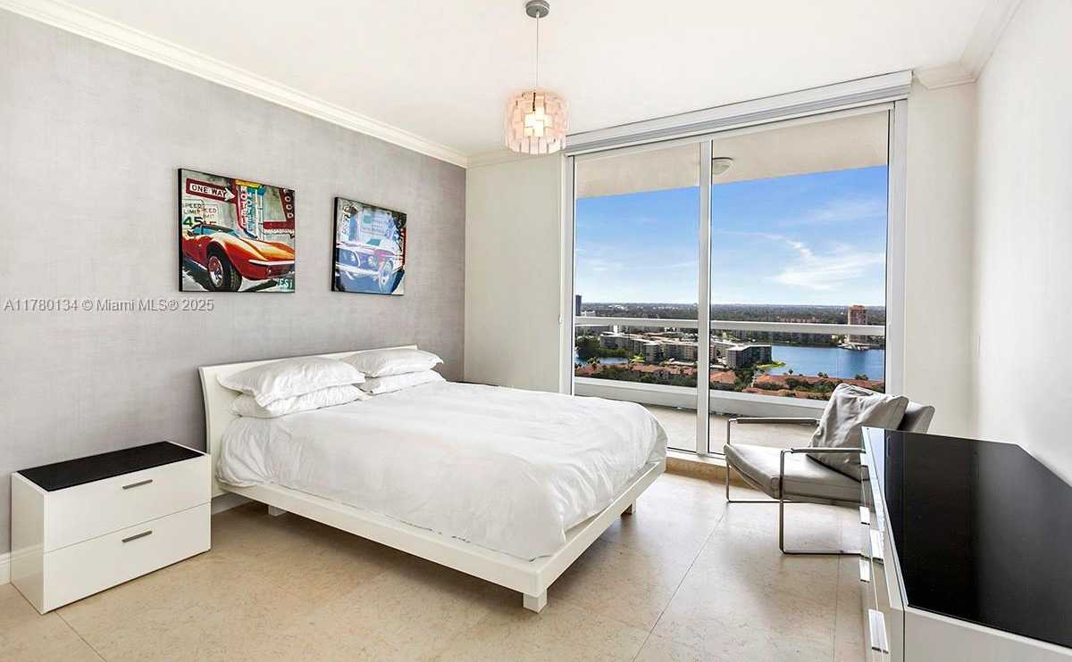 Small Image of 6000 ISLAND BLVD #2204, Aventura Number 12