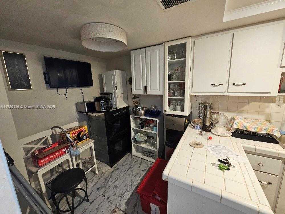 Small Image of 18061 BISCAYNE BLVD #802, Aventura Number 22