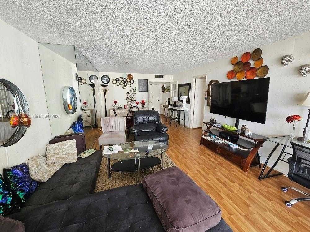 Small Image of 18061 BISCAYNE BLVD #802, Aventura Number 27