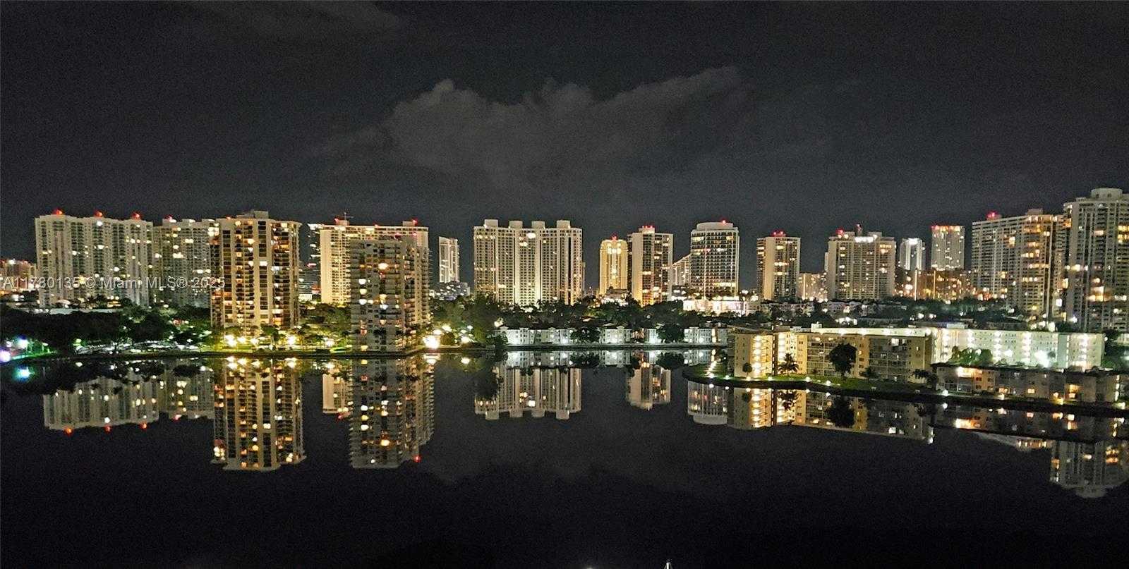 Small Image of 18061 BISCAYNE BLVD #802, Aventura Number 4