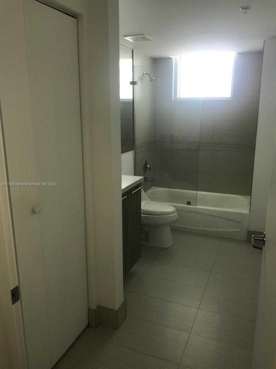Small Image of 6700 INDIAN CREEK DR #707, Miami Beach Number 14