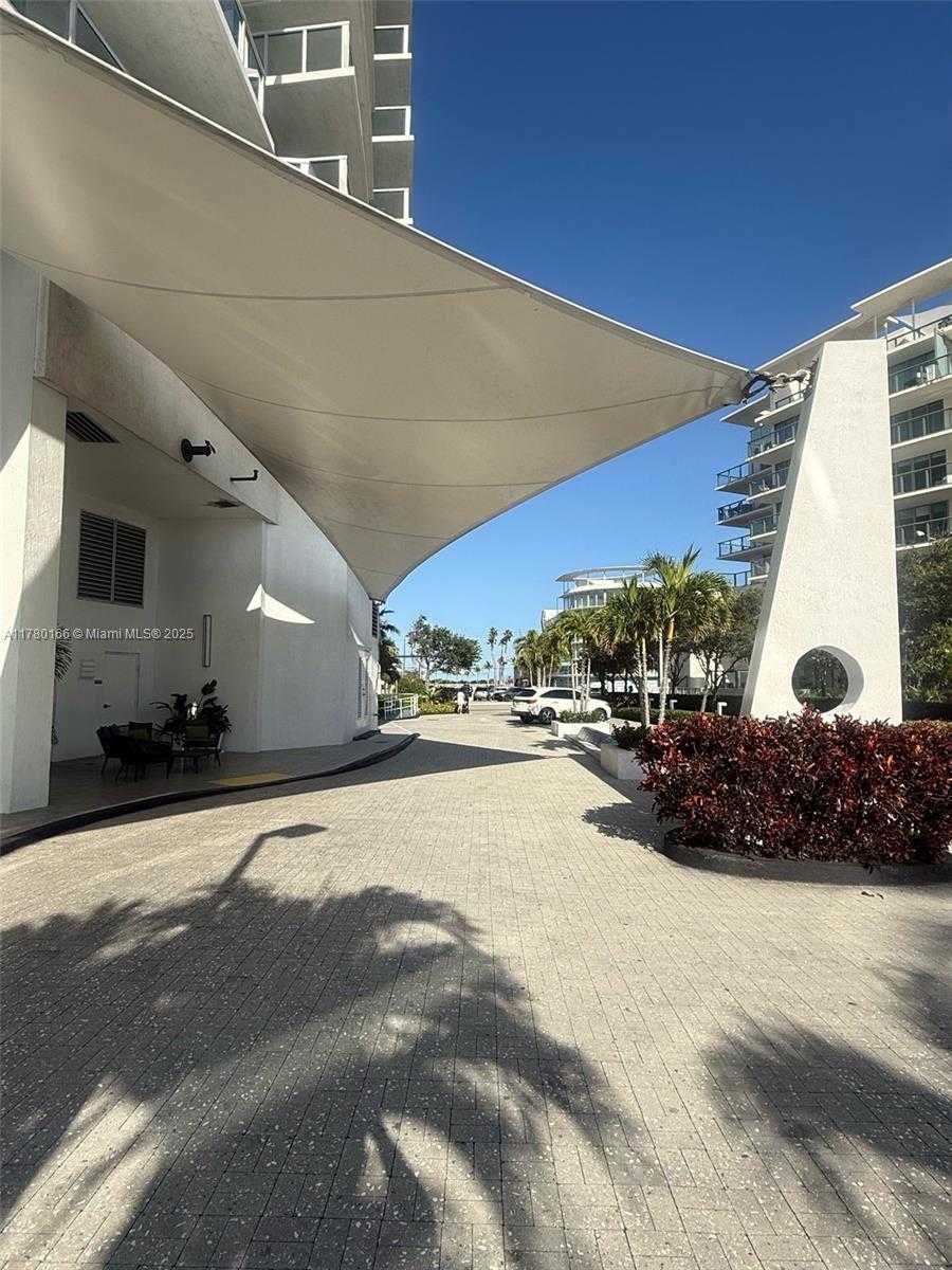 Small Image of 6700 INDIAN CREEK DR #707, Miami Beach Number 3