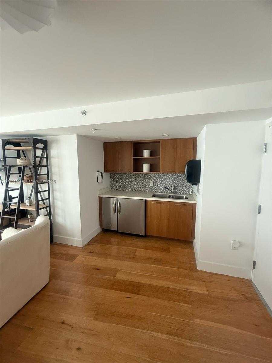 Small Image of 6700 INDIAN CREEK DR #707, Miami Beach Number 6