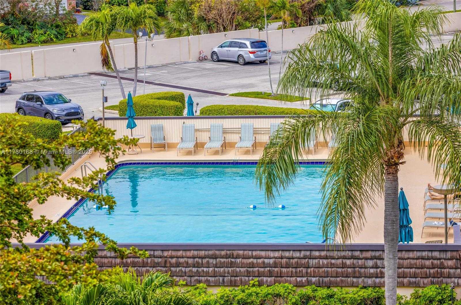 Small Image of 555 SW 4th Ave, Boca Raton, FL 33432, USA Number 10