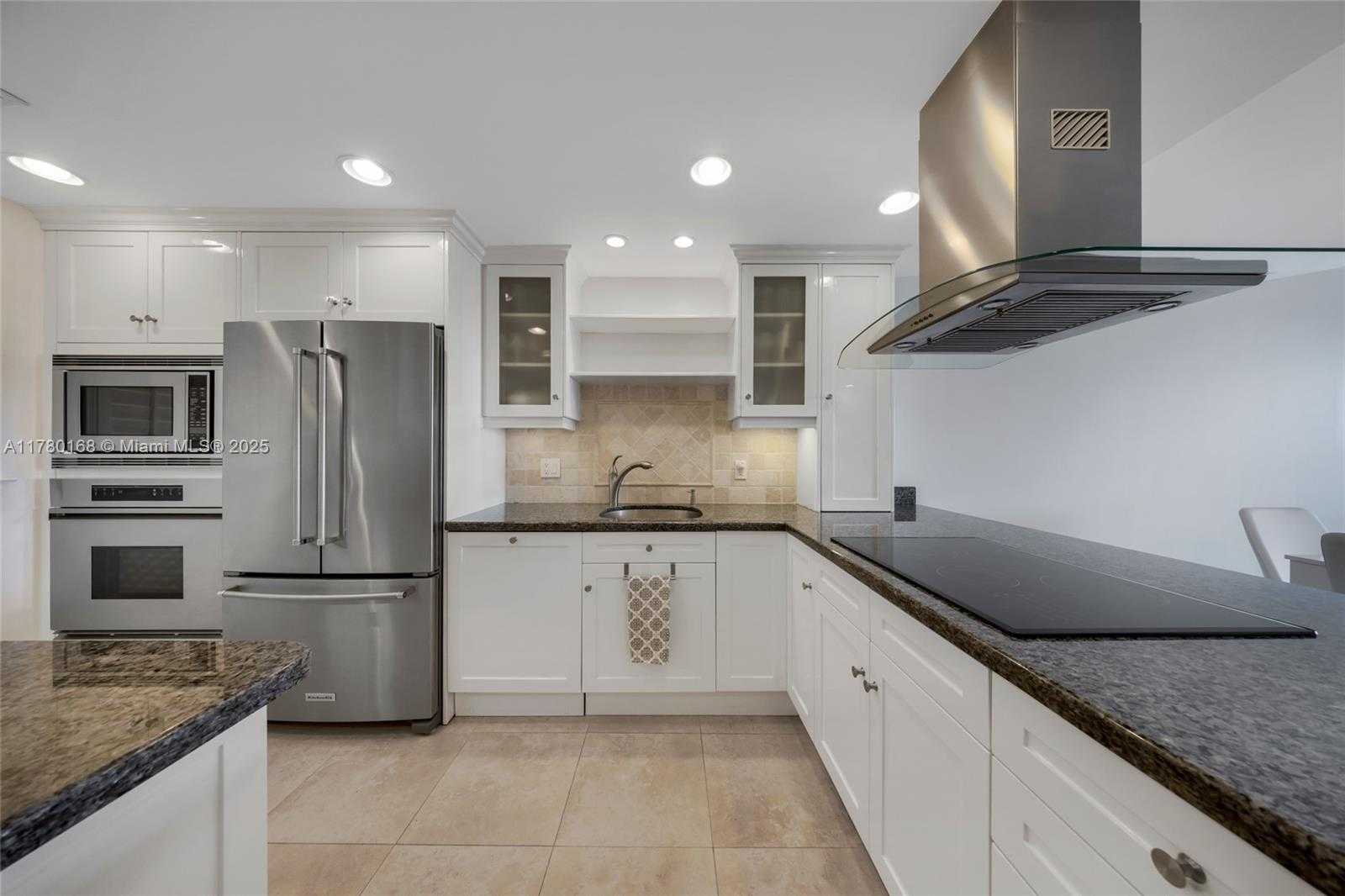 Small Image of 555 SW 4th Ave, Boca Raton, FL 33432, USA Number 2