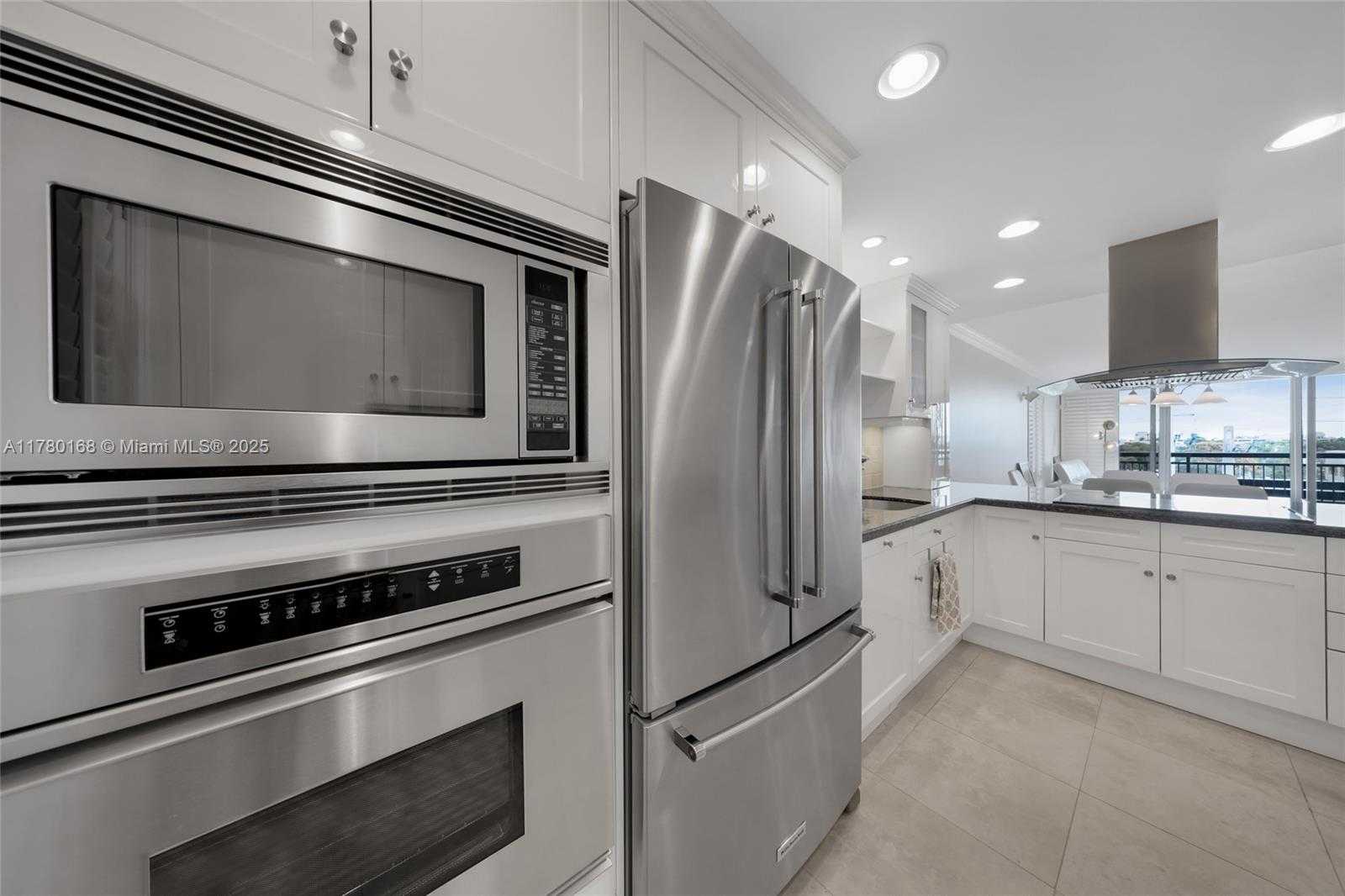 Small Image of 555 SW 4th Ave, Boca Raton, FL 33432, USA Number 3