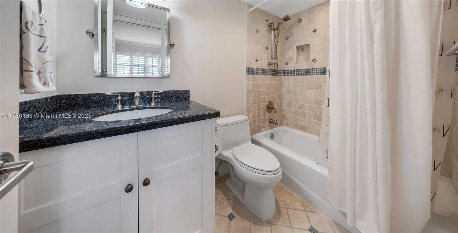 Small Image of 555 SW 4th Ave, Boca Raton, FL 33432, USA Number 7