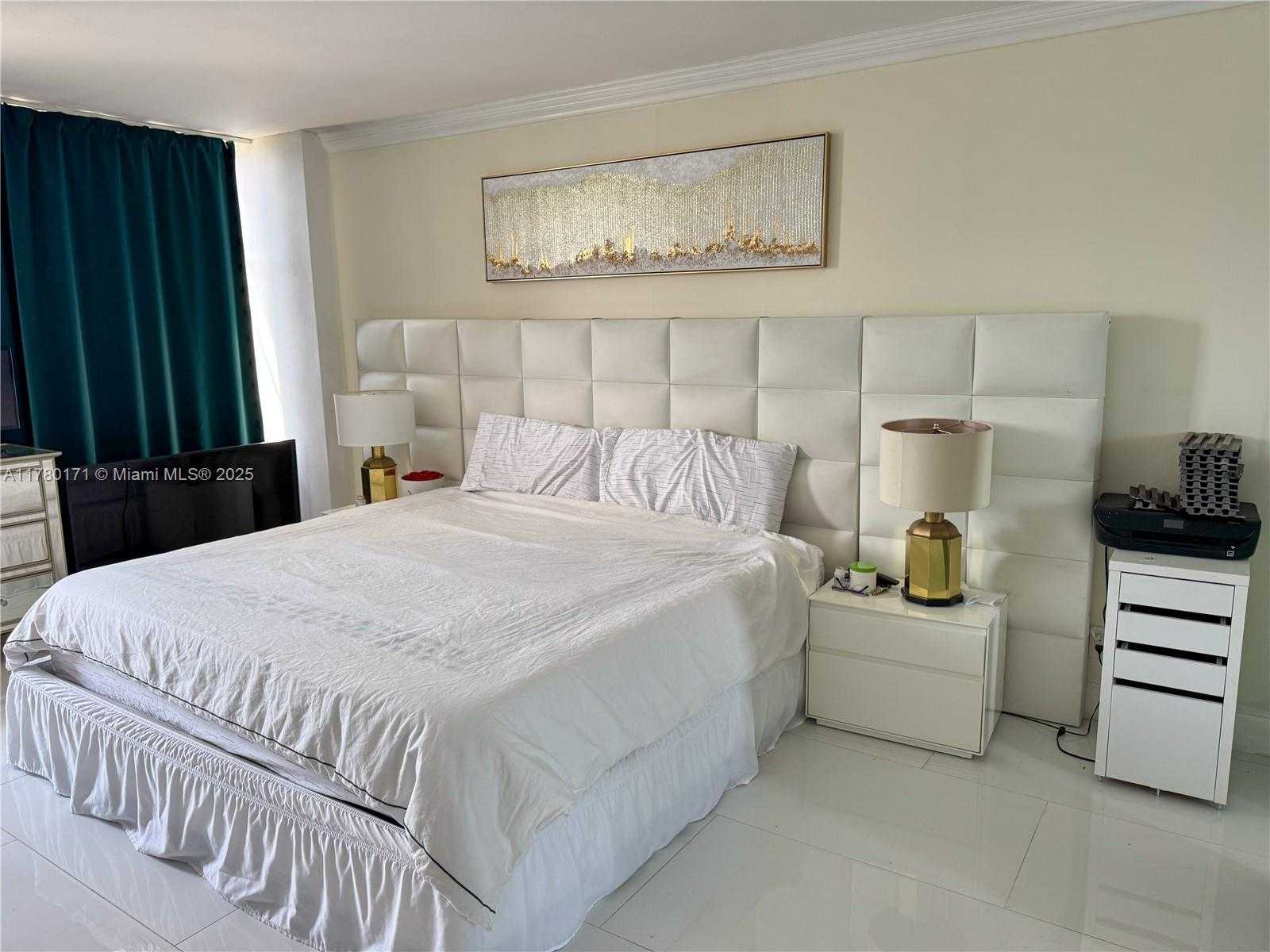 Small Image of 600 THREE ISLANDS BLVD #1118, Hallandale Beach Number 10