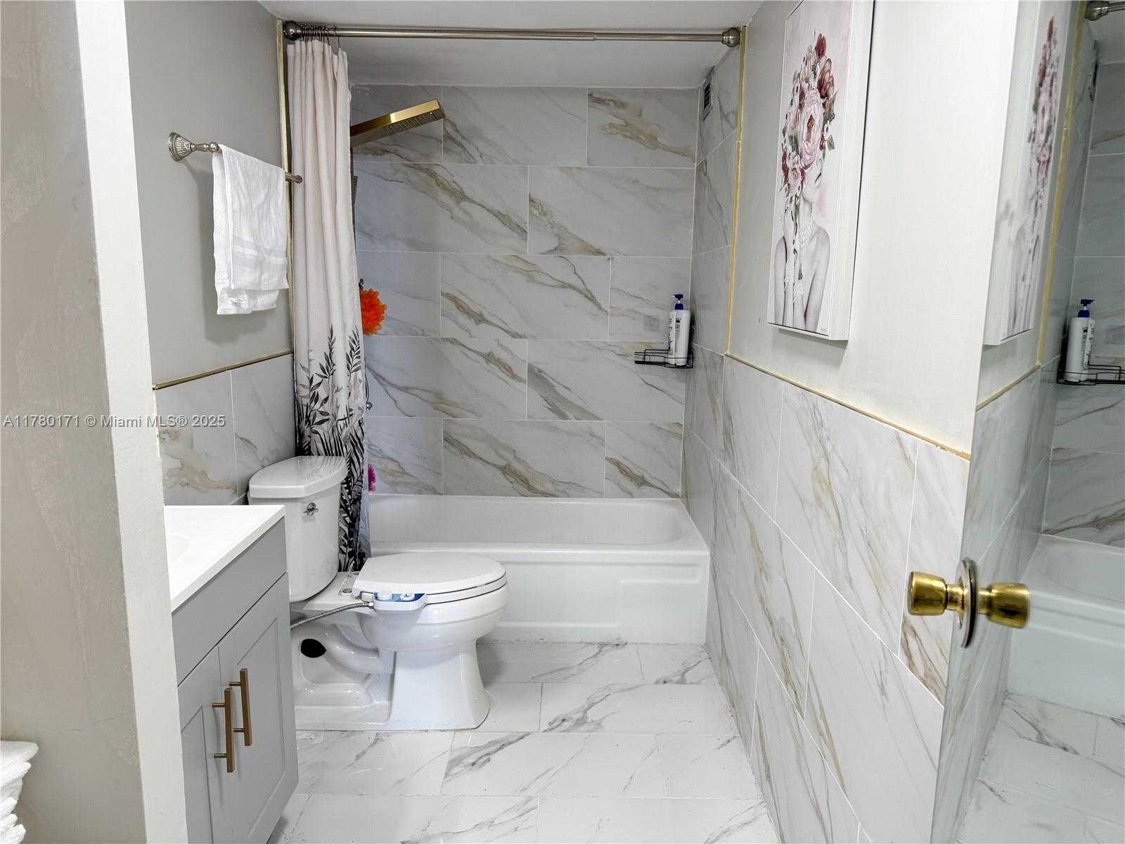 Small Image of 600 THREE ISLANDS BLVD #1118, Hallandale Beach Number 14