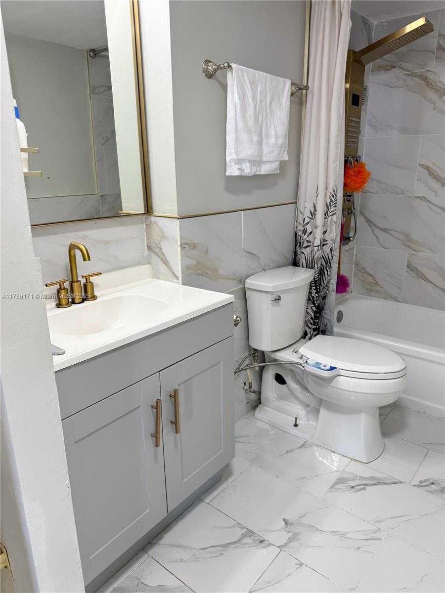 Small Image of 600 THREE ISLANDS BLVD #1118, Hallandale Beach Number 15