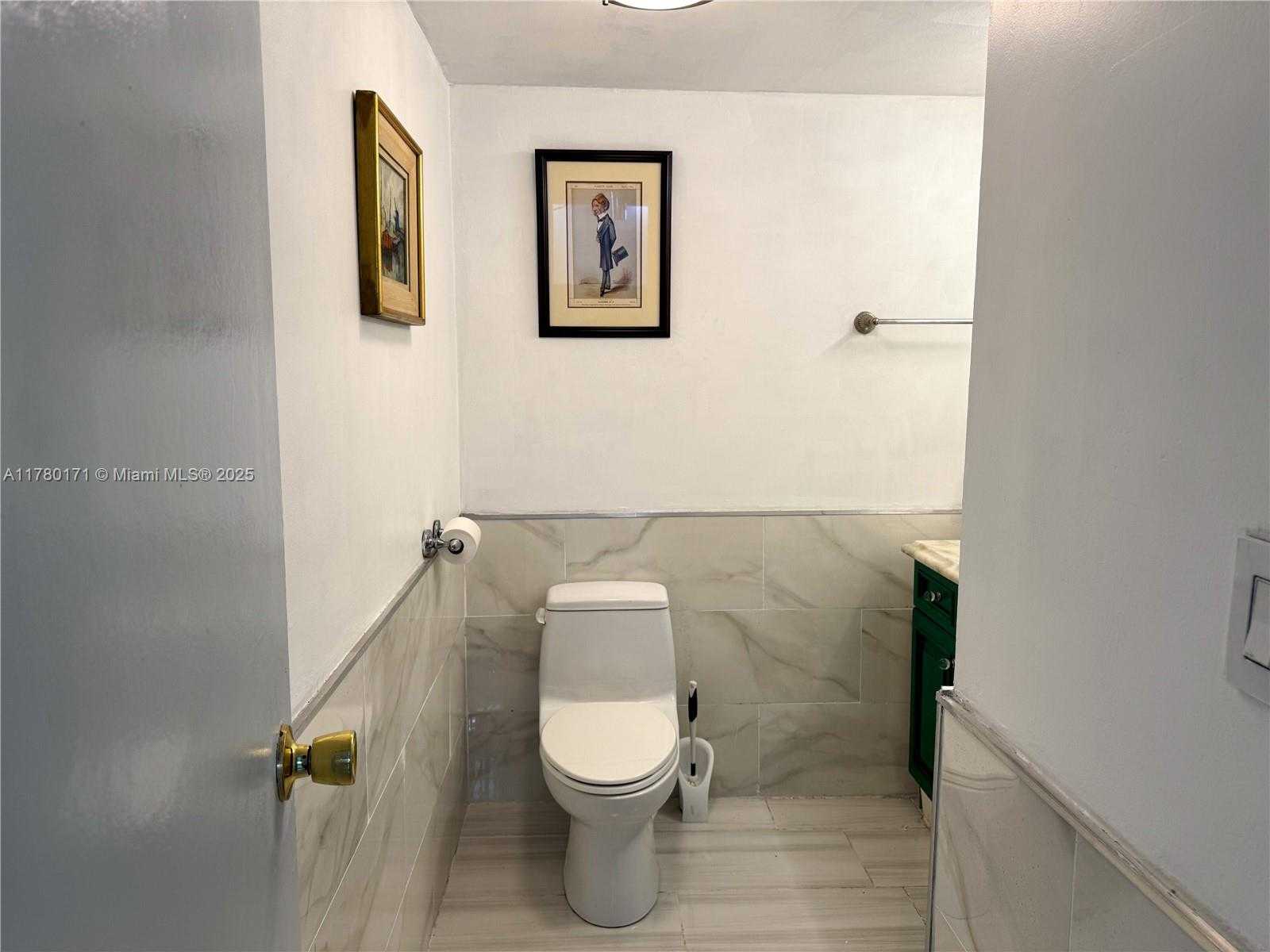 Small Image of 600 THREE ISLANDS BLVD #1118, Hallandale Beach Number 19