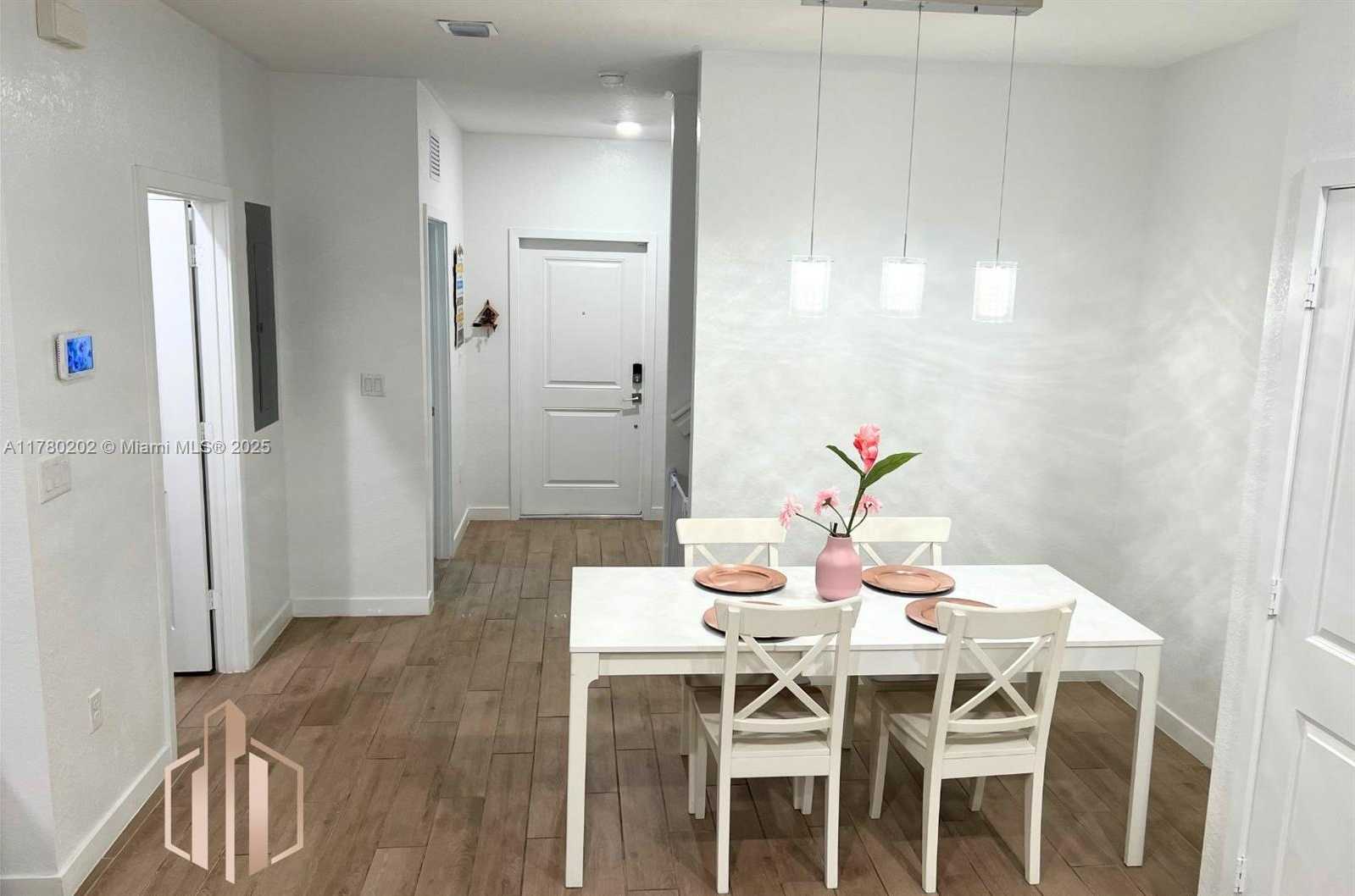 Small Image of Homestead Number 13