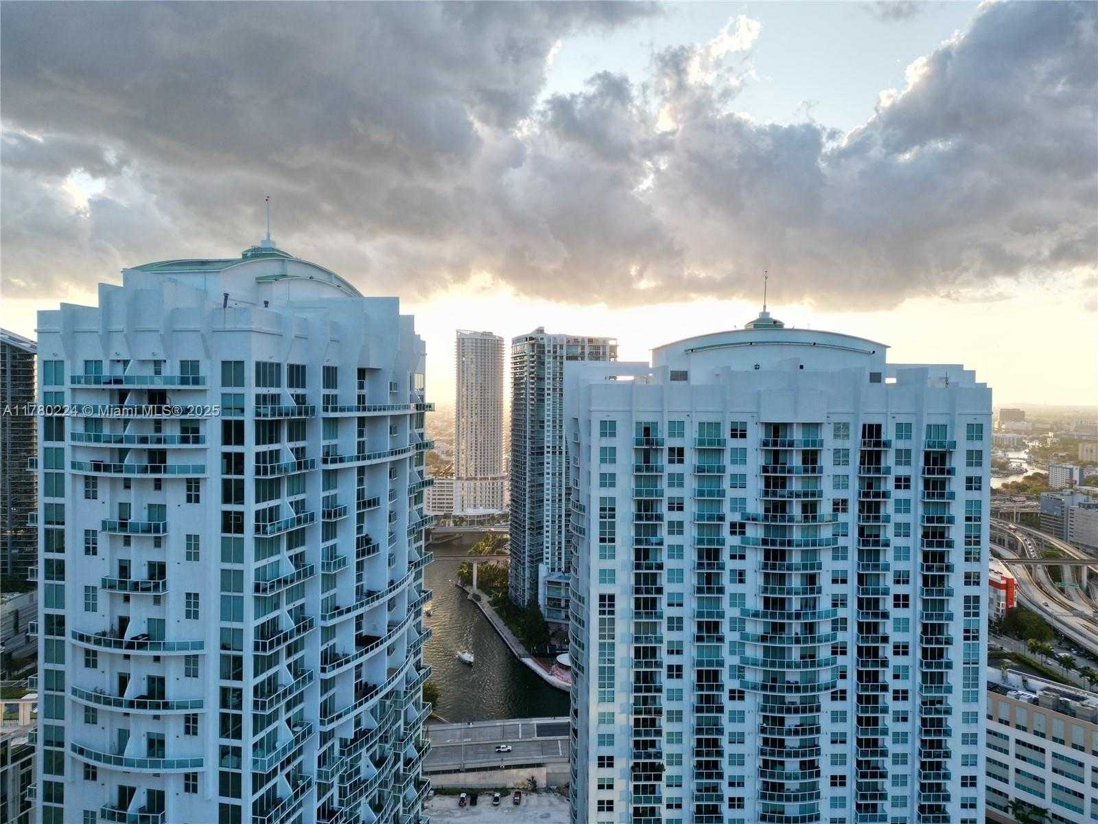 Small Image of 41 SOUTH EAST 5TH ST #406, Miami Number 14