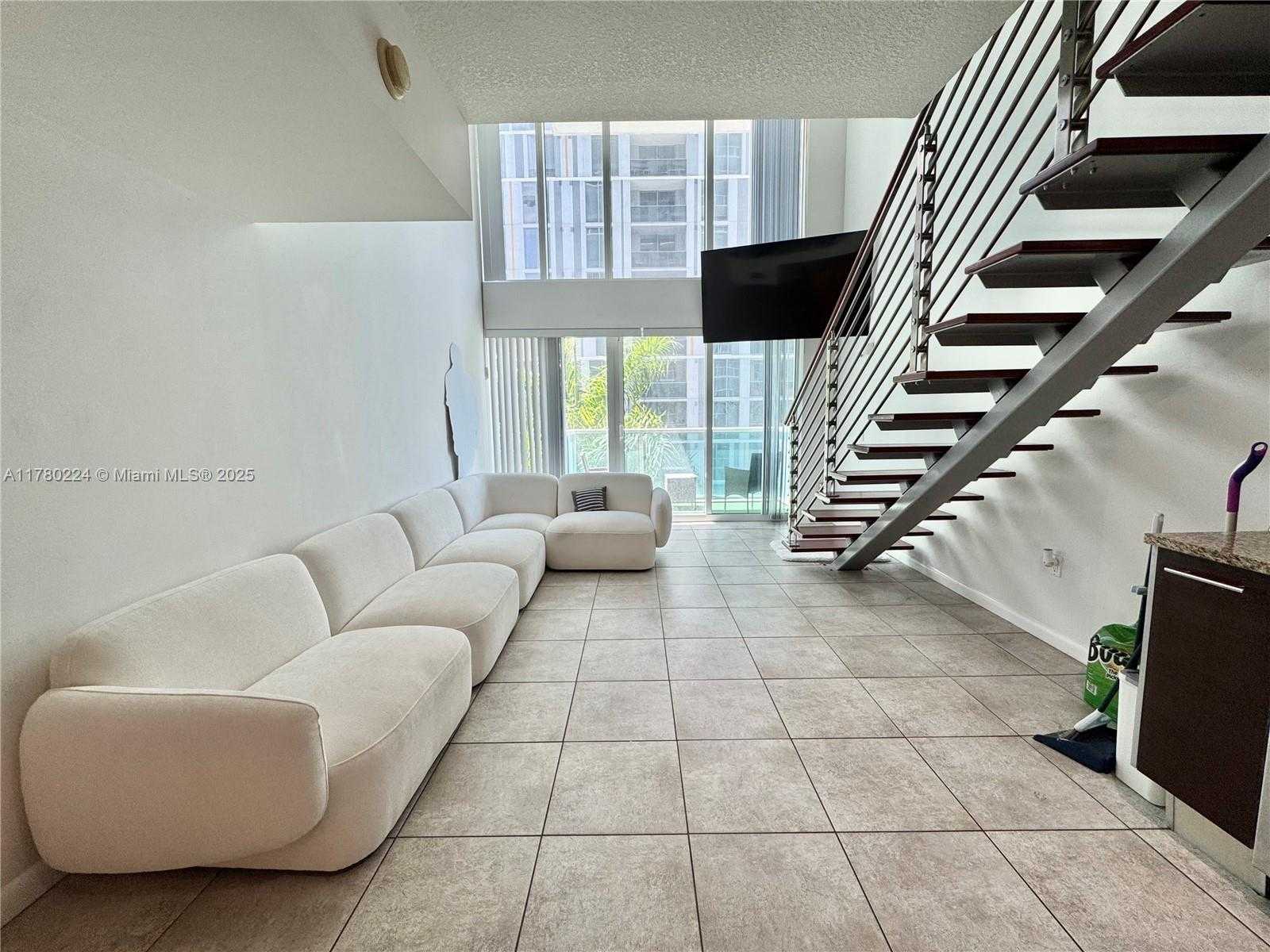 Small Image of 41 SOUTH EAST 5TH ST #406, Miami Number 2