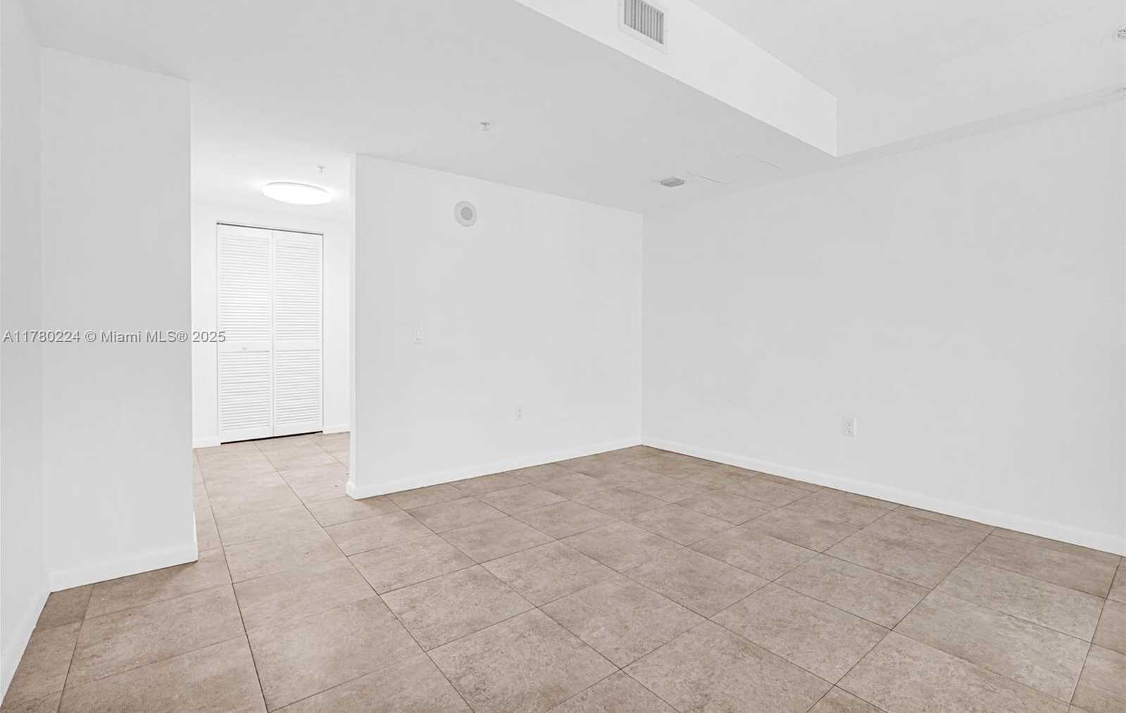 Small Image of 41 SOUTH EAST 5TH ST #406, Miami Number 30