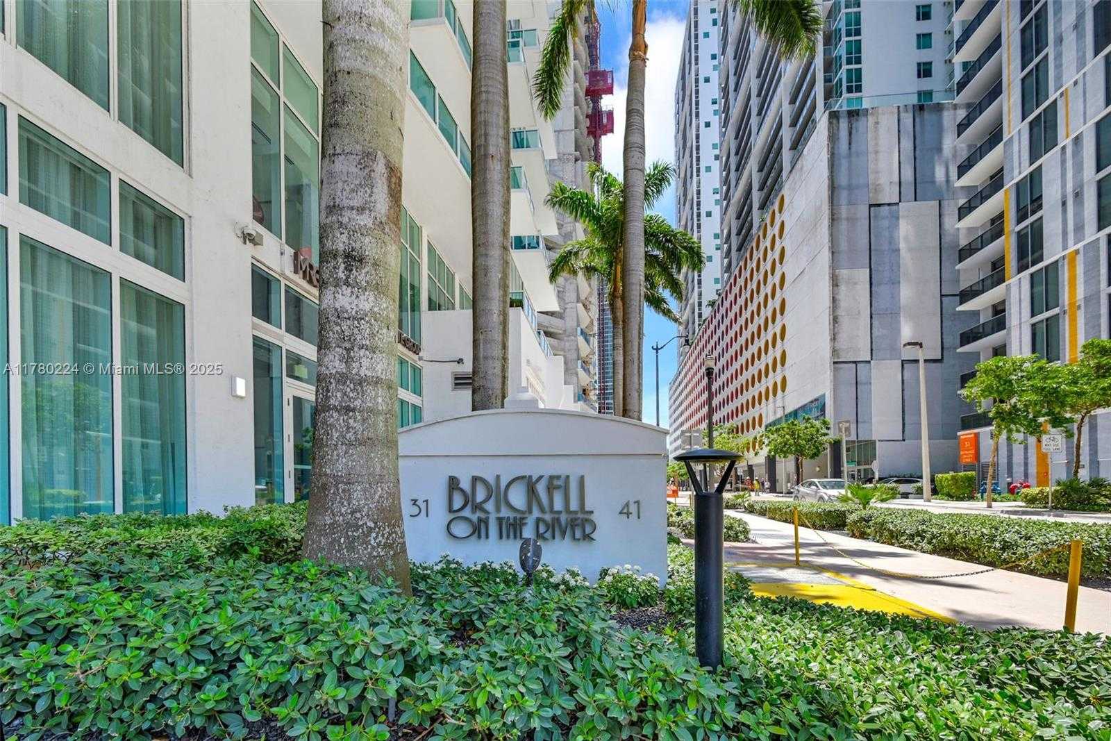 Small Image of 41 SOUTH EAST 5TH ST #406, Miami Number 68