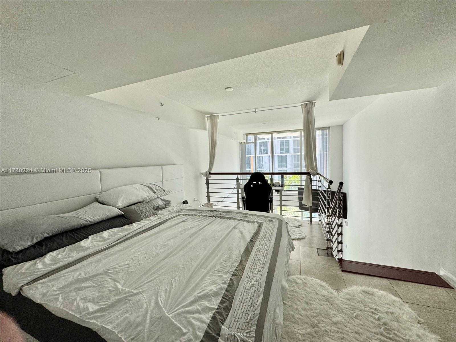 Small Image of 41 SOUTH EAST 5TH ST #406, Miami Number 8