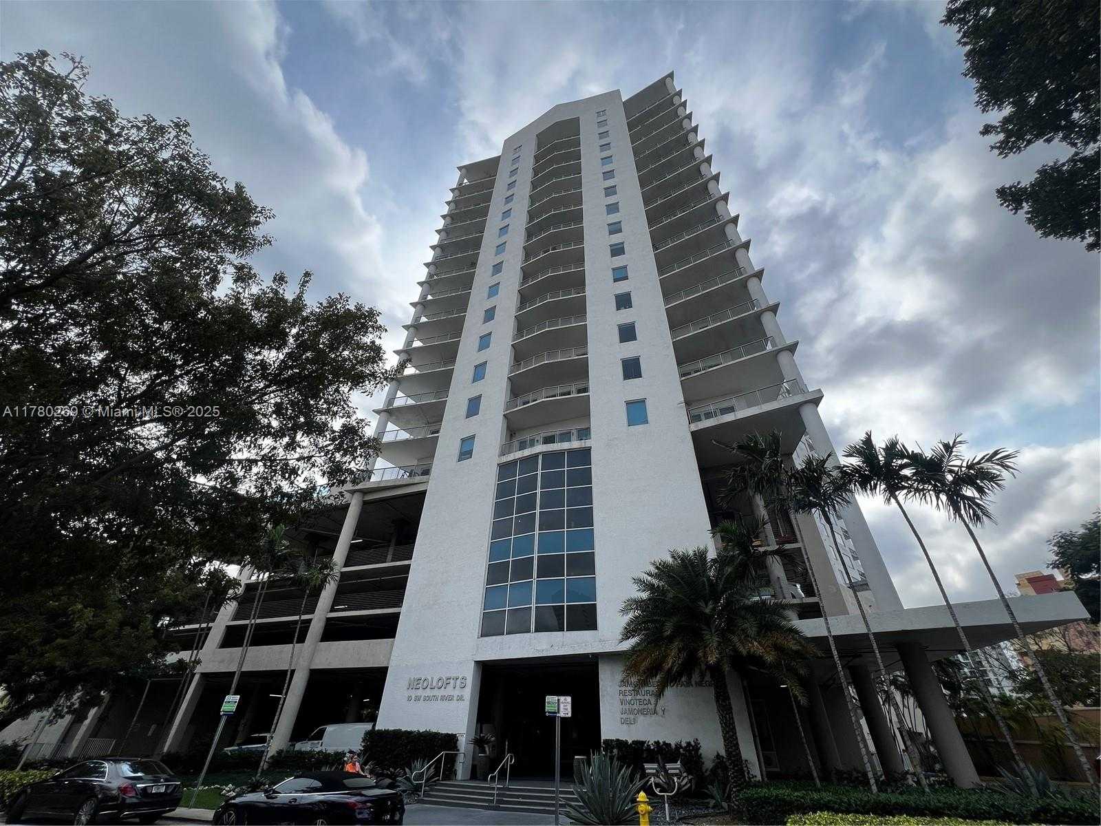 Small Image of 10 SOUTH WEST SOUTH RIVER DR #812, Miami Number 2