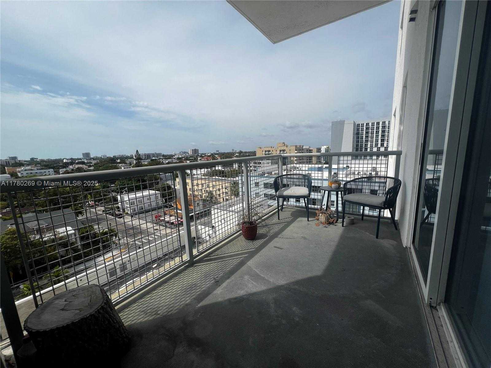 Small Image of 10 SOUTH WEST SOUTH RIVER DR #812, Miami Number 34