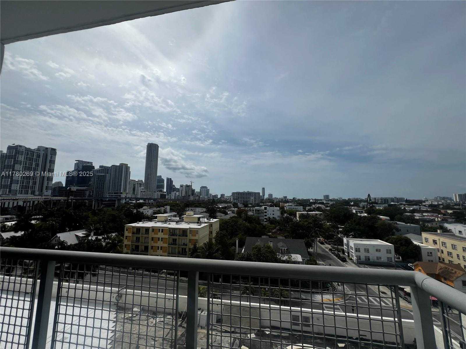 Small Image of 10 SOUTH WEST SOUTH RIVER DR #812, Miami Number 37
