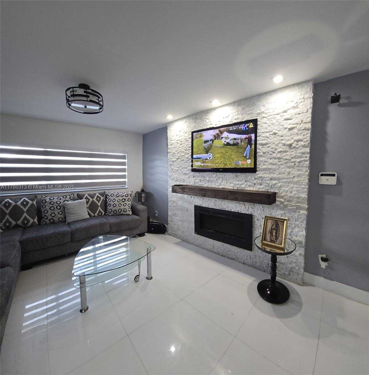 Small Image of 13958 SOUTH WEST 44TH LANE CIR #614D, Miami Number 5