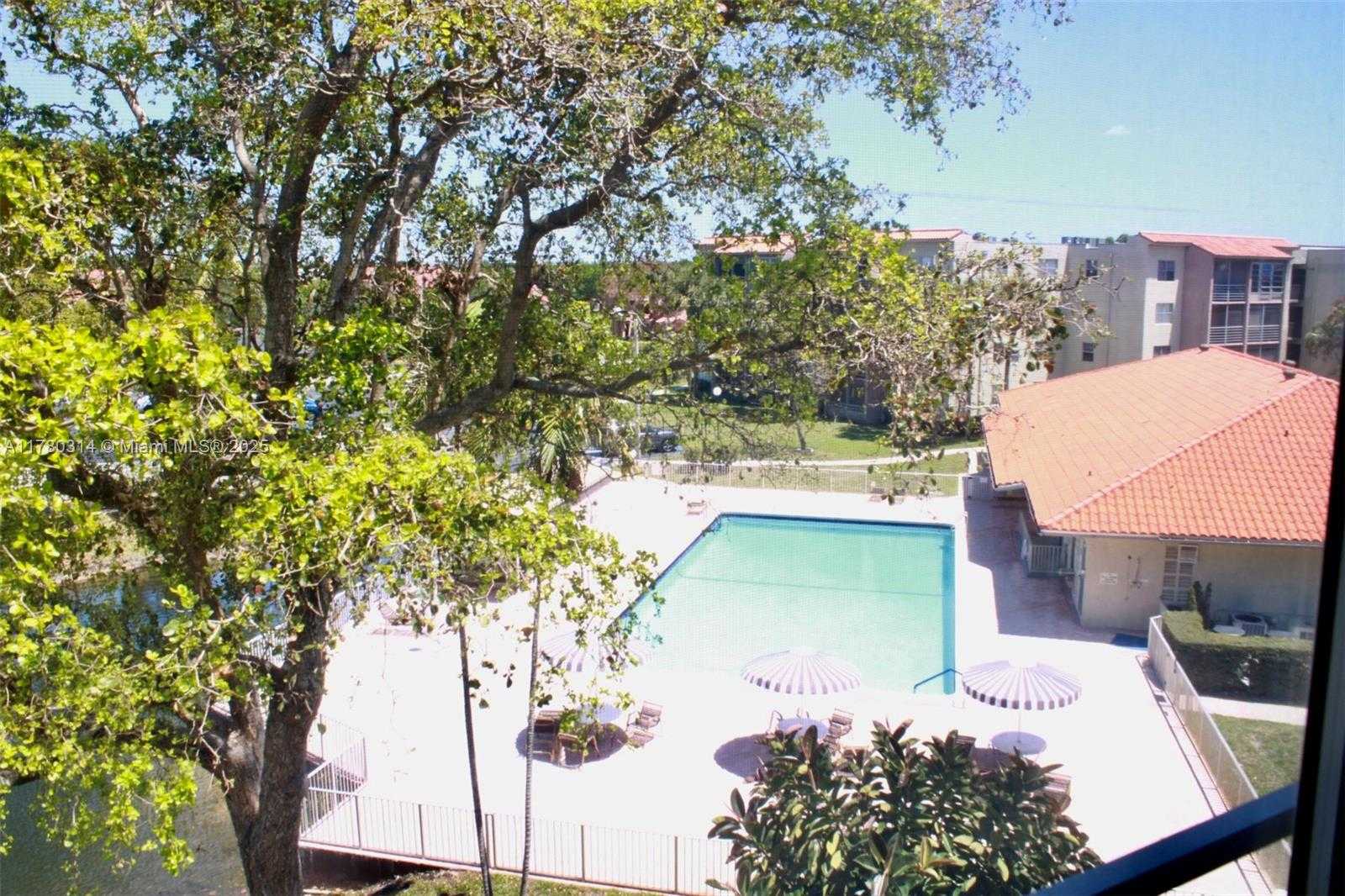 Small Image of 1810 SOUTH WEST 81ST AVE #2412, North Lauderdale Number 13