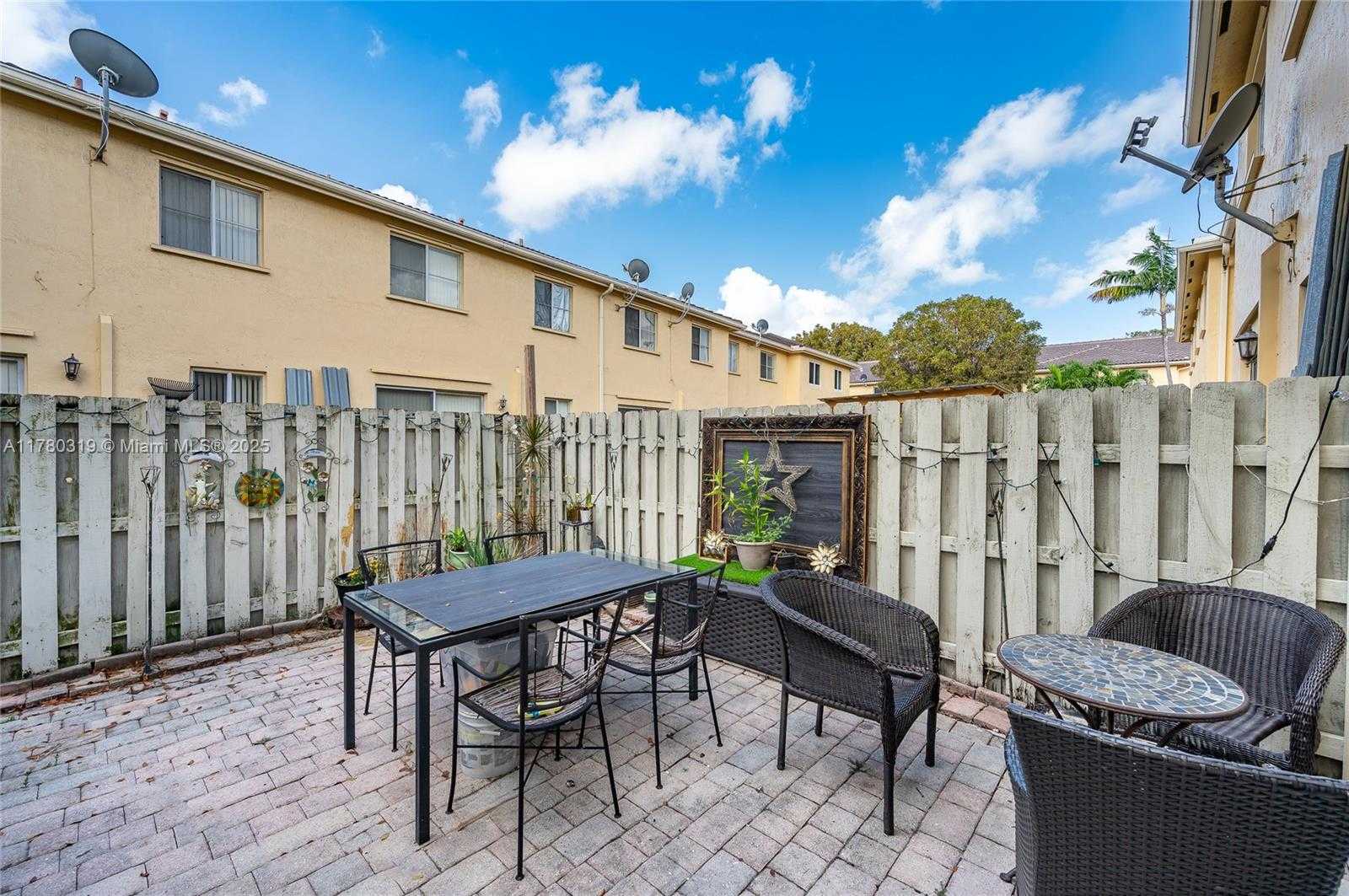Small Image of 6940 NORTH WEST 177TH ST #103, Hialeah Number 16