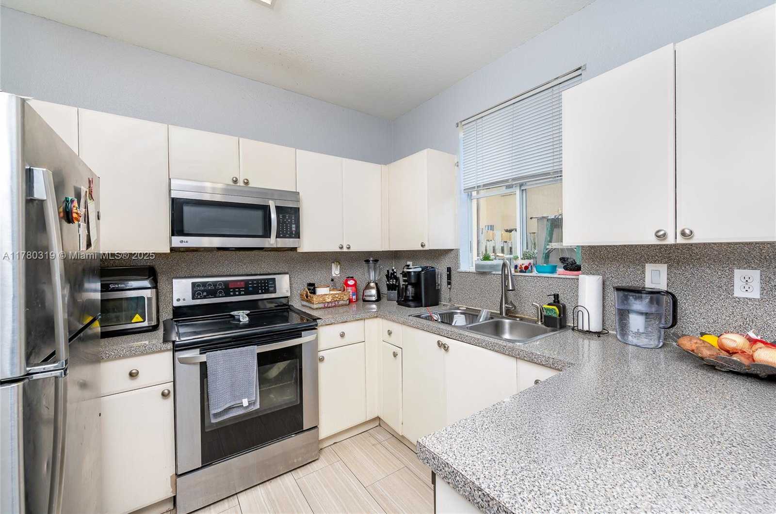 Small Image of 6940 NORTH WEST 177TH ST #103, Hialeah Number 3