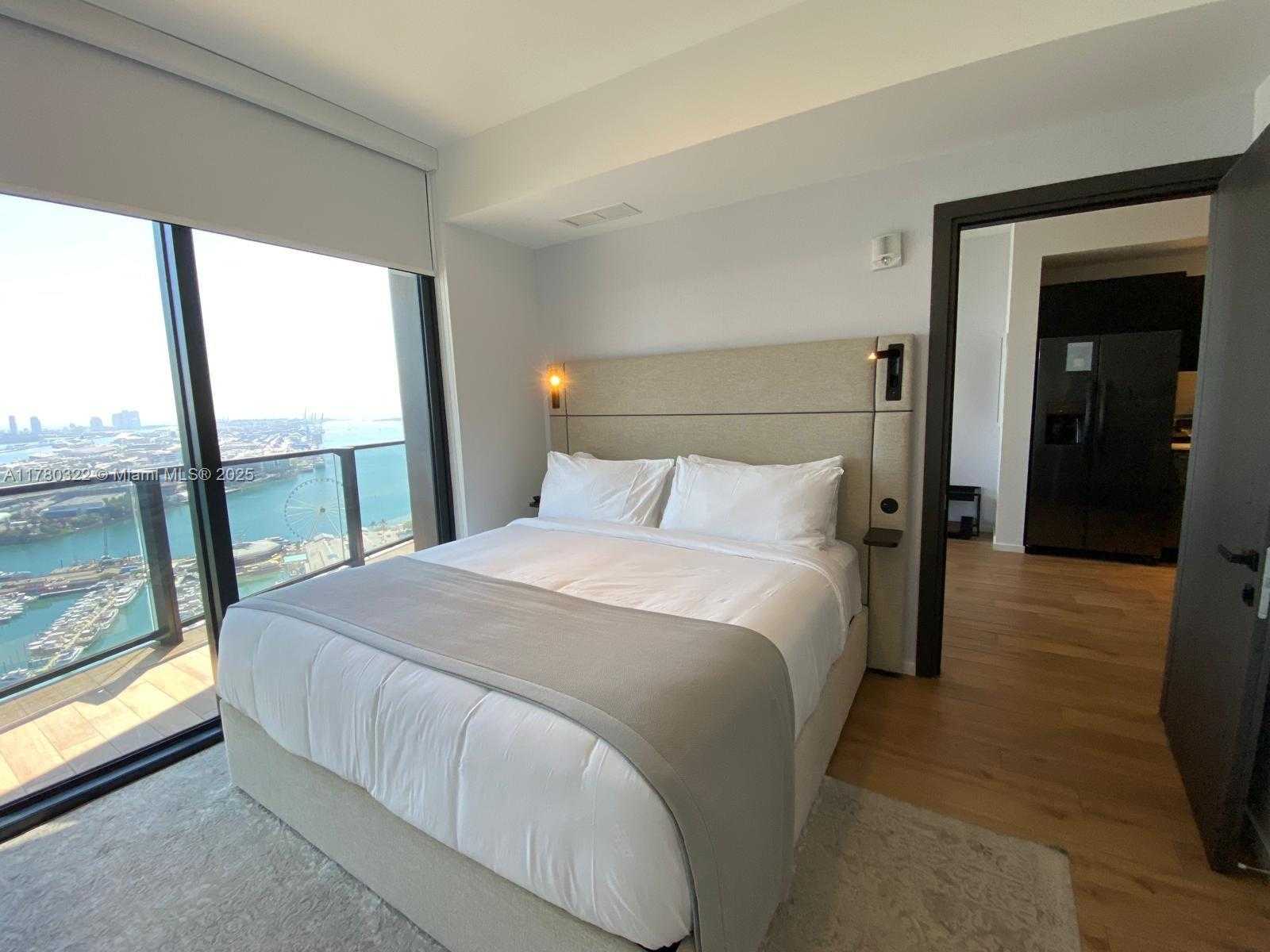 Small Image of 398 NORTH EAST 5TH ST #2910, Miami Number 6