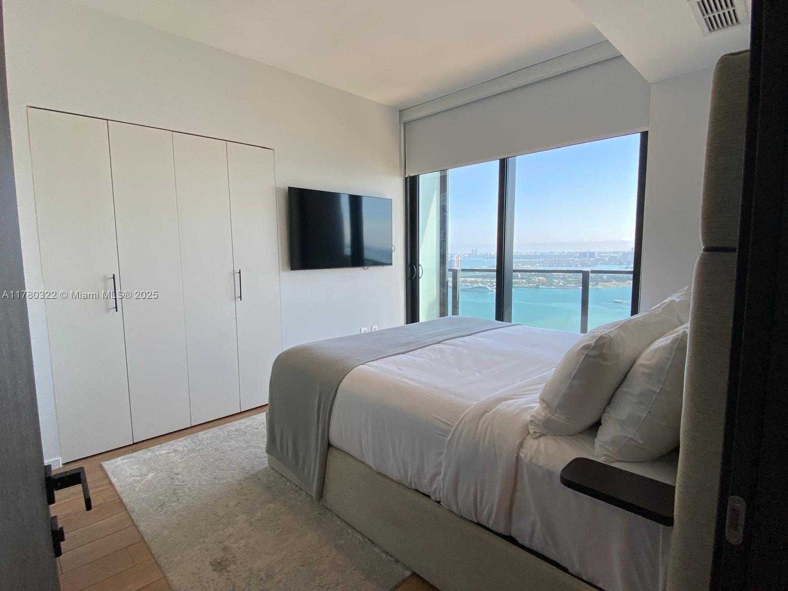 Small Image of 398 NORTH EAST 5TH ST #2910, Miami Number 7