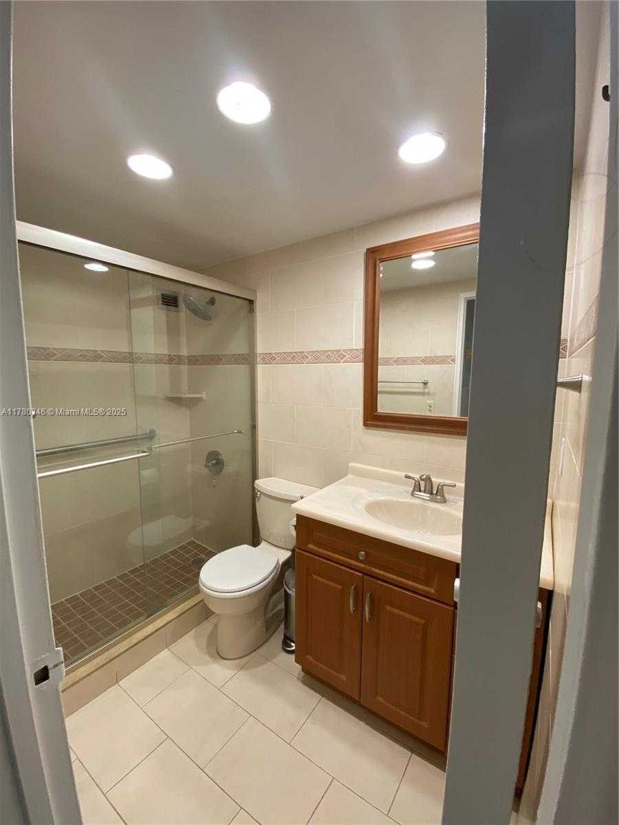 Small Image of 10185 COLLINS AVE #1402, Bal Harbour Number 7
