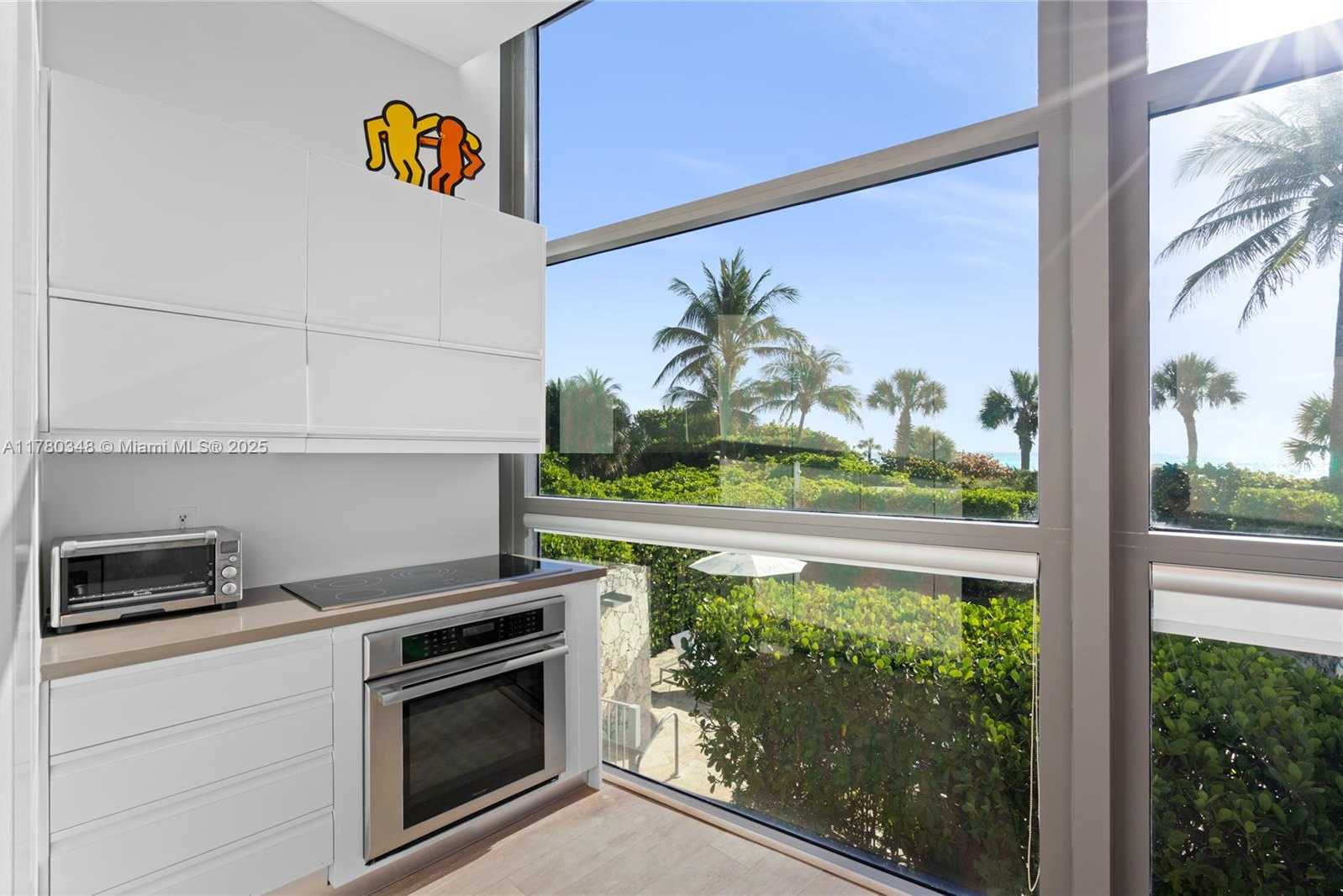 Small Image of 5875 COLLINS AVE #201, Miami Beach Number 9
