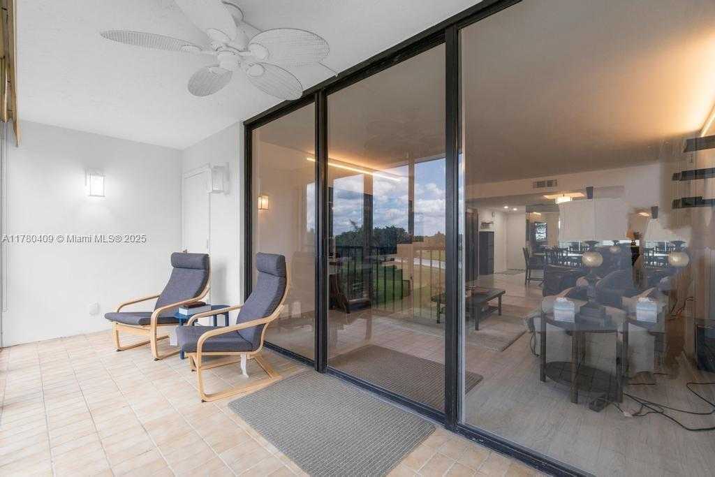 Small Image of 16300 GOLF CLUB RD #401, Weston Number 24