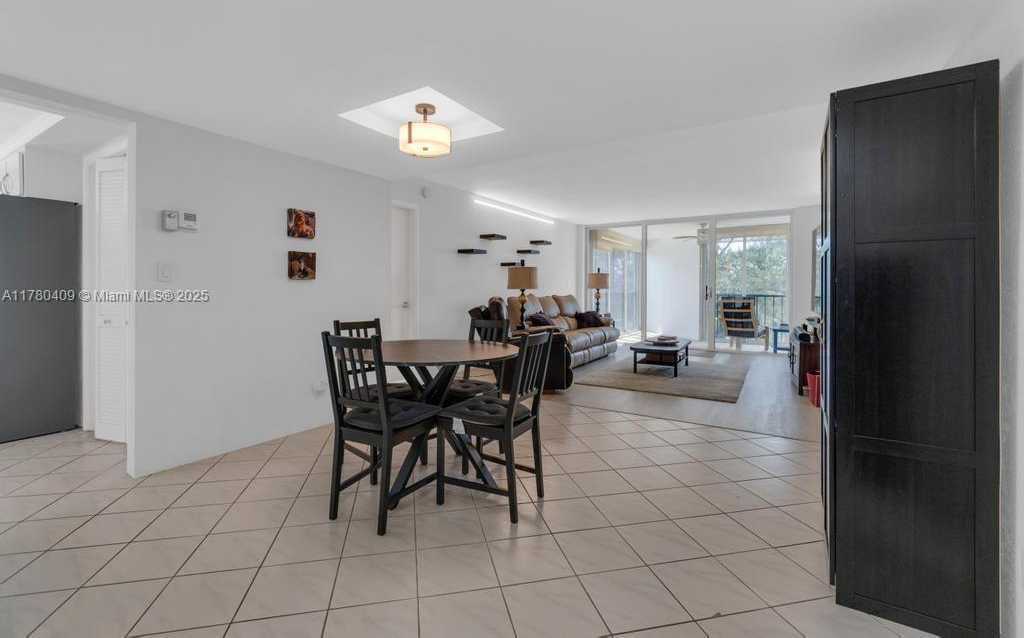 Small Image of 16300 GOLF CLUB RD #401, Weston Number 8
