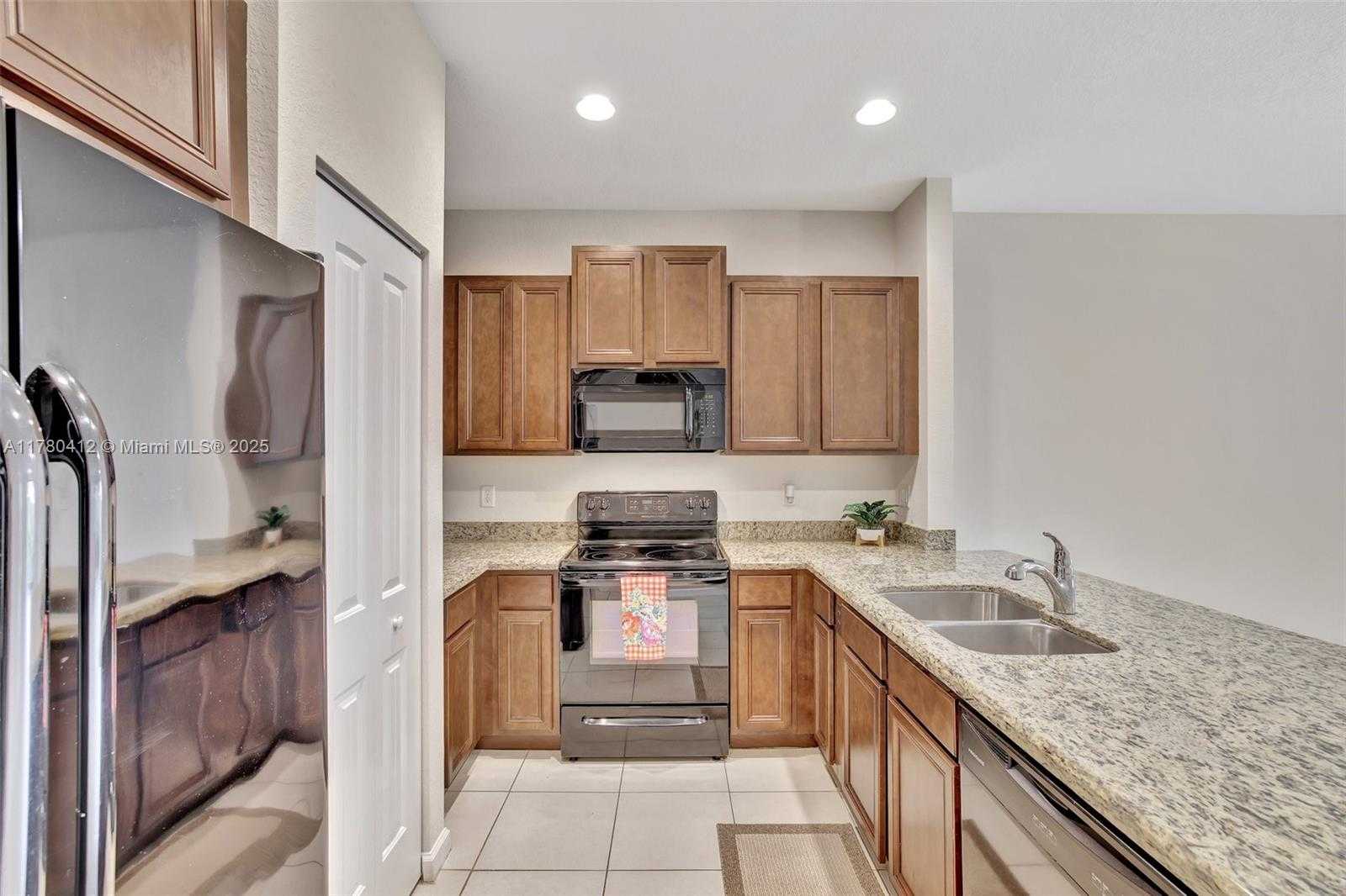 Small Image of 4208 NORTH DIXIE HWY #23, Oakland Park Number 16
