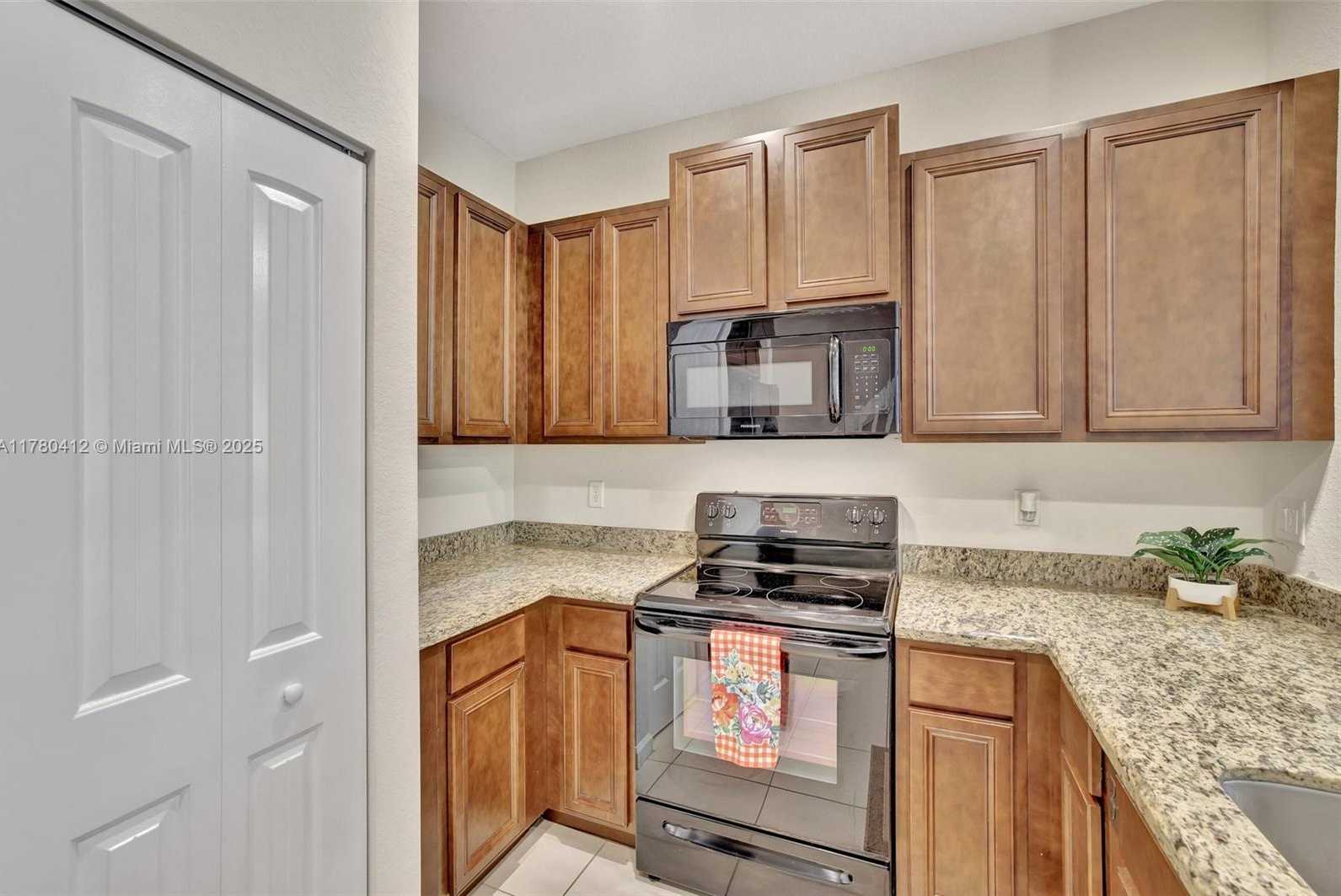 Small Image of 4208 NORTH DIXIE HWY #23, Oakland Park Number 18