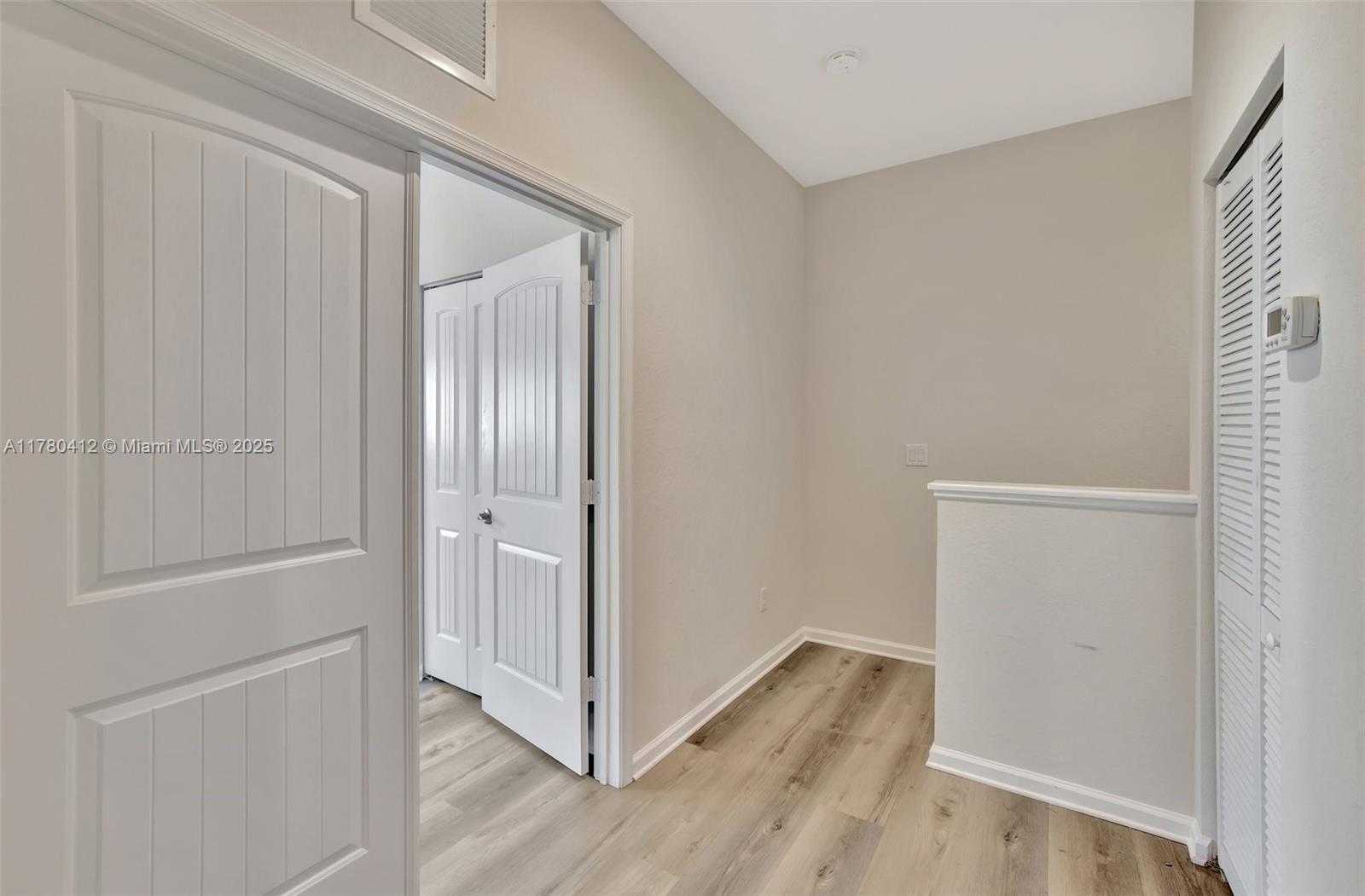 Small Image of 4208 NORTH DIXIE HWY #23, Oakland Park Number 26