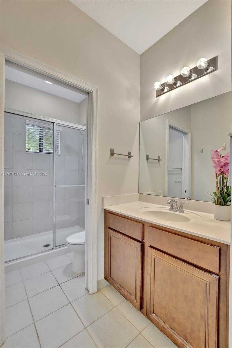 Small Image of 4208 NORTH DIXIE HWY #23, Oakland Park Number 31