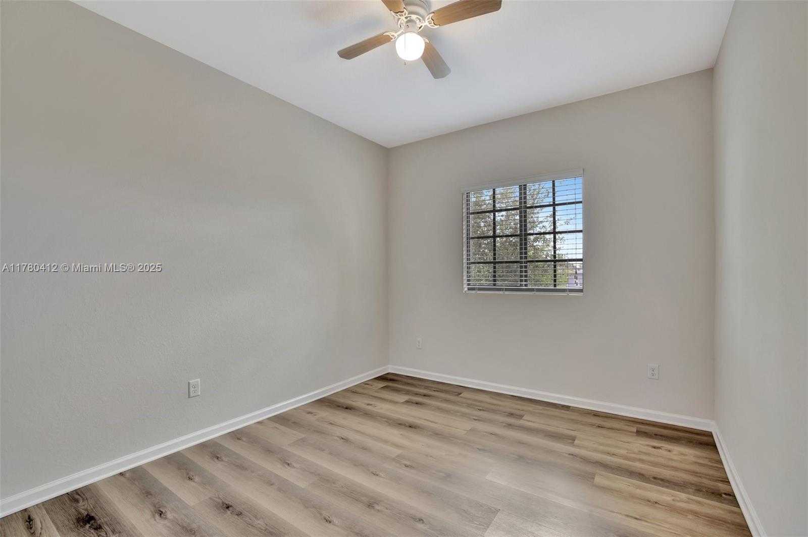 Small Image of 4208 NORTH DIXIE HWY #23, Oakland Park Number 42