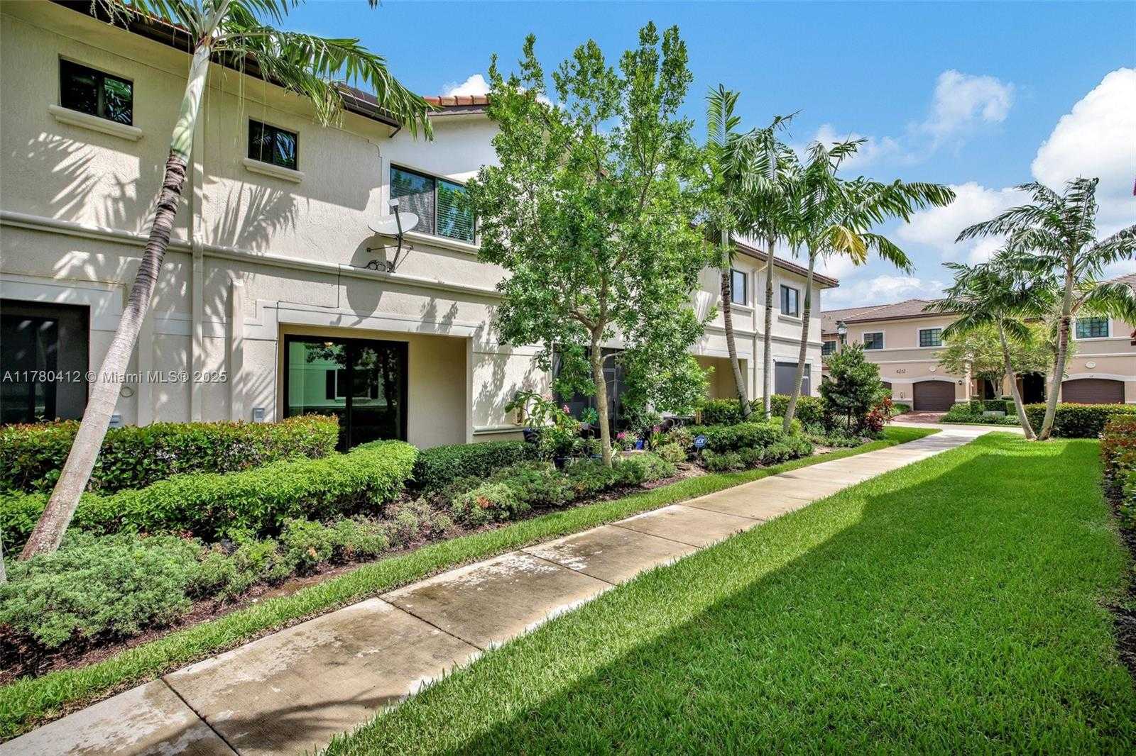 Small Image of 4208 NORTH DIXIE HWY #23, Oakland Park Number 47