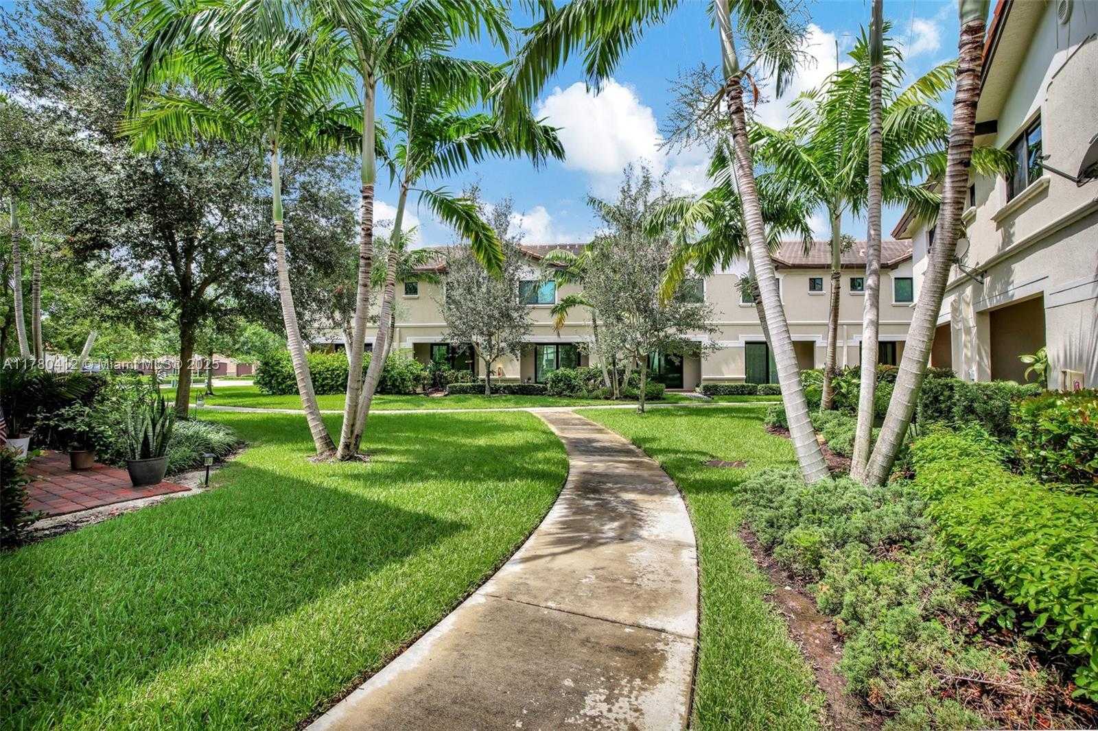 Small Image of 4208 NORTH DIXIE HWY #23, Oakland Park Number 48