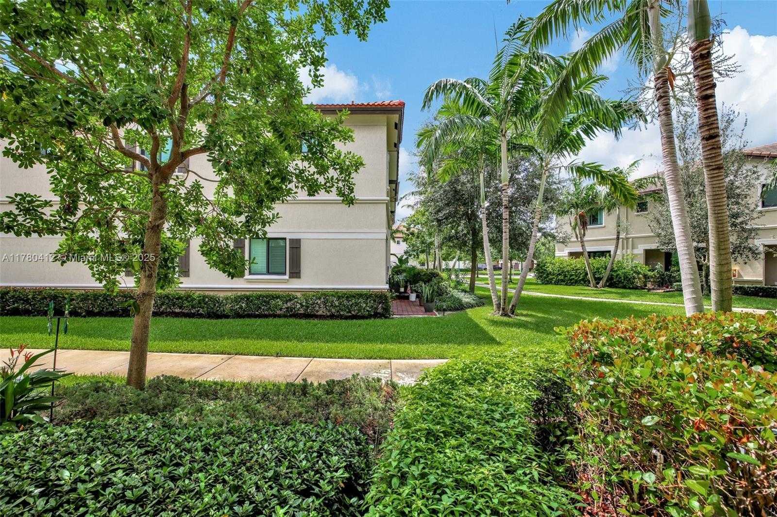 Small Image of 4208 NORTH DIXIE HWY #23, Oakland Park Number 49