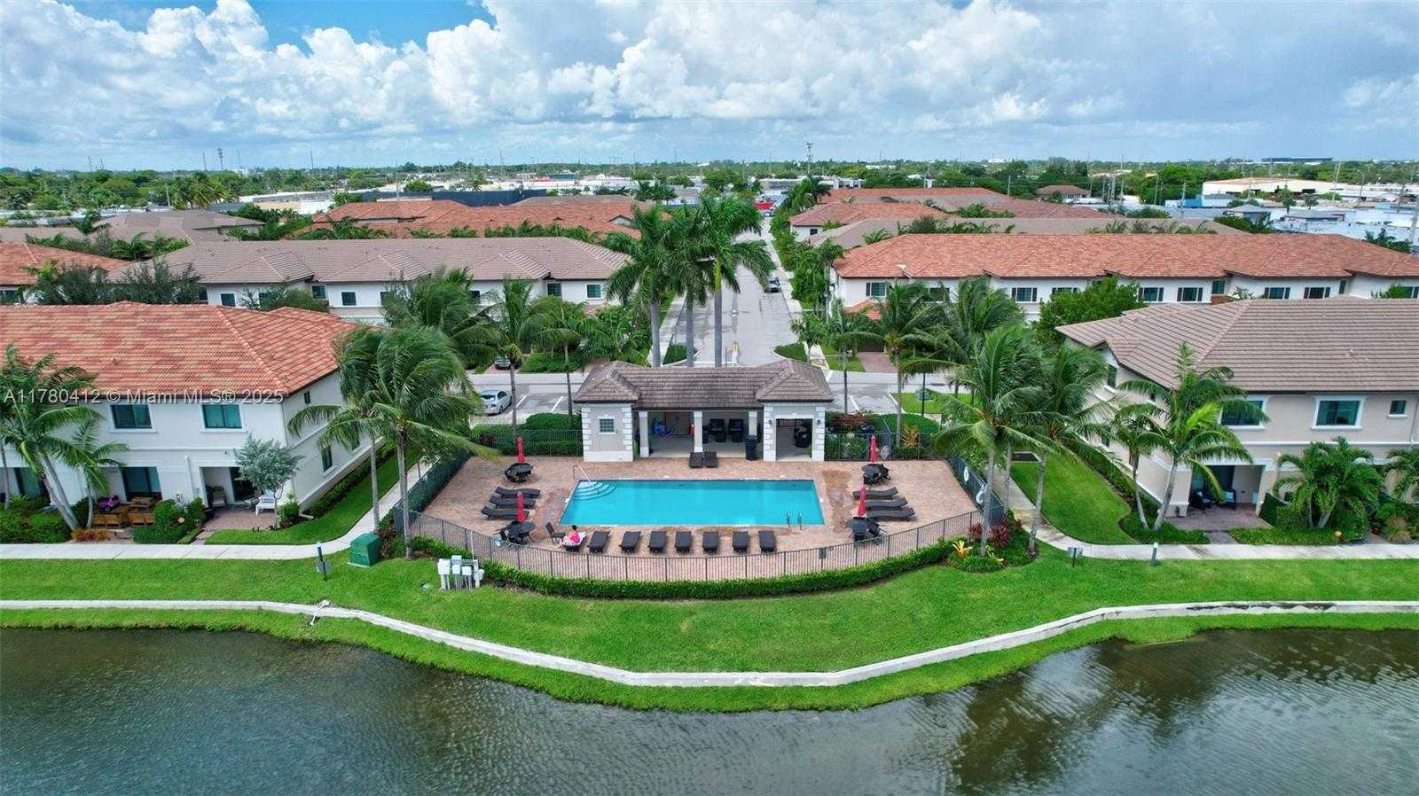 Small Image of 4208 NORTH DIXIE HWY #23, Oakland Park Number 52