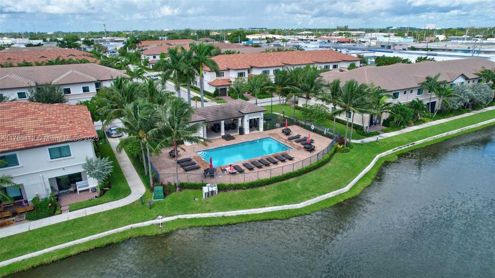 Small Image of 4208 NORTH DIXIE HWY #23, Oakland Park Number 53
