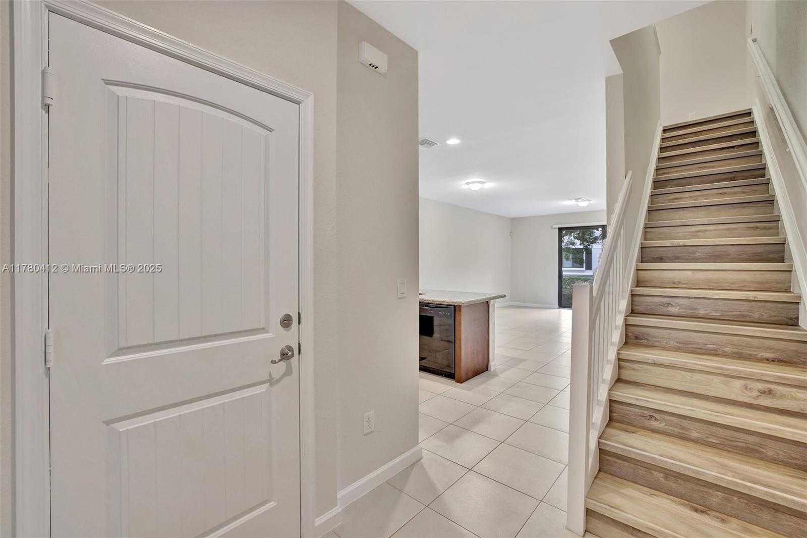 Small Image of 4208 NORTH DIXIE HWY #23, Oakland Park Number 7