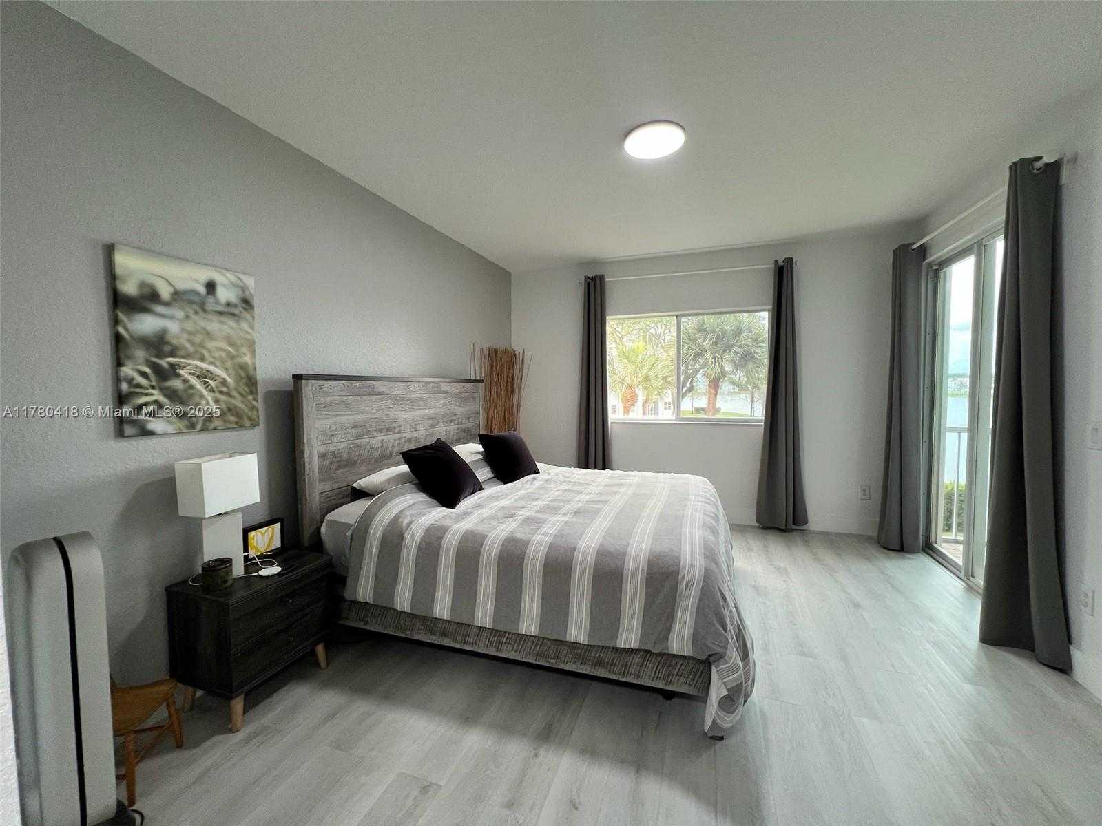 Small Image of 10770 NORTH WEST 66TH ST #203, Doral Number 13