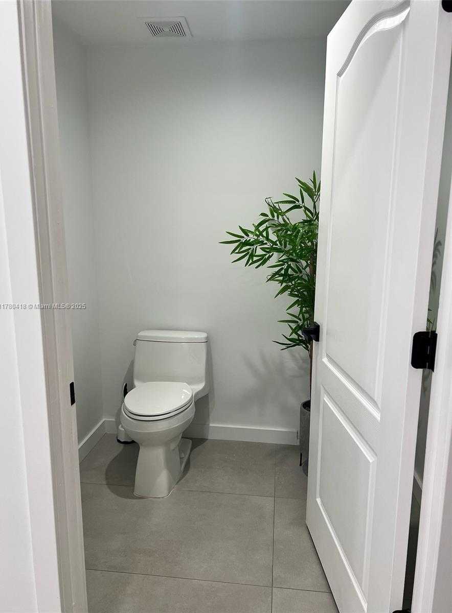 Small Image of 10770 NORTH WEST 66TH ST #203, Doral Number 16