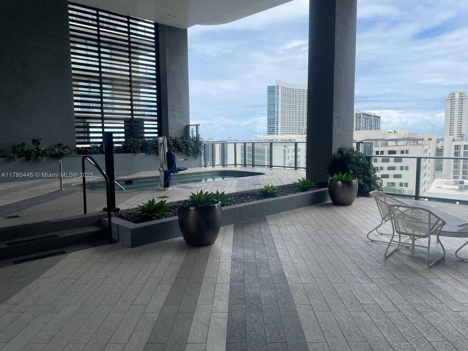 Small Image of 121 NORTH EAST 34 ST #2511, Miami Number 36