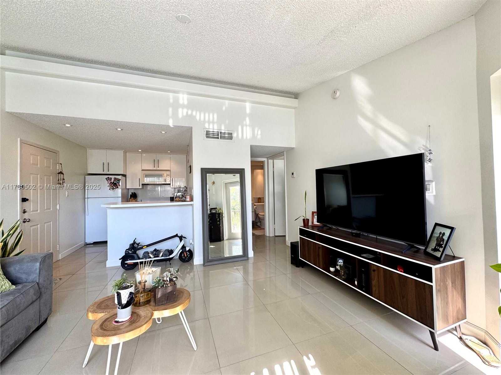 Small Image of 550 SOUTH PARK RD #36-8, Hollywood Number 5